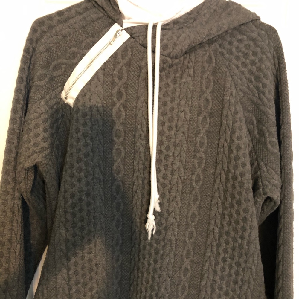 Women’s sweater size large